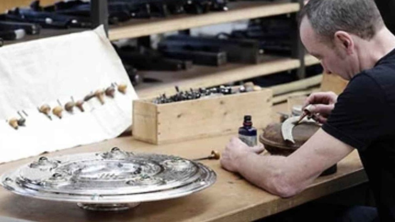 Chiếc đĩa bạc Meisterschale